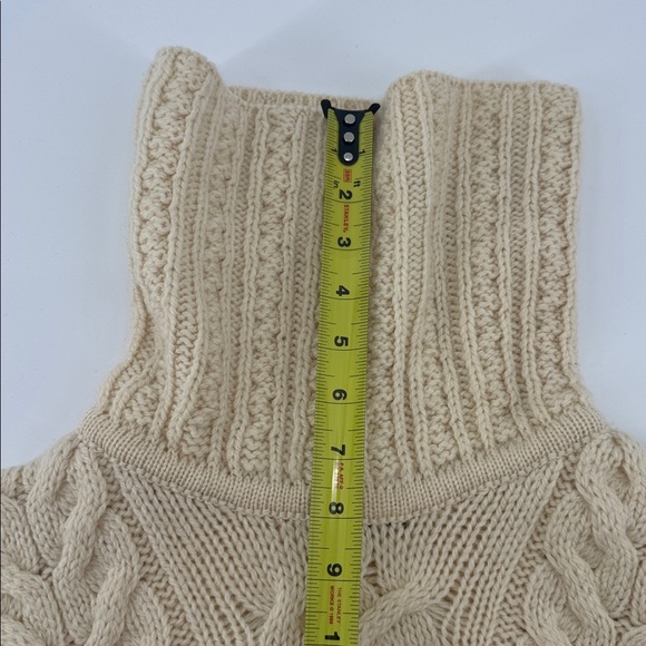 Carraig Donn Turtleneck Sweater Cable Knit 100% Merino Wool Ivory Size Small - Picture 12 of 13